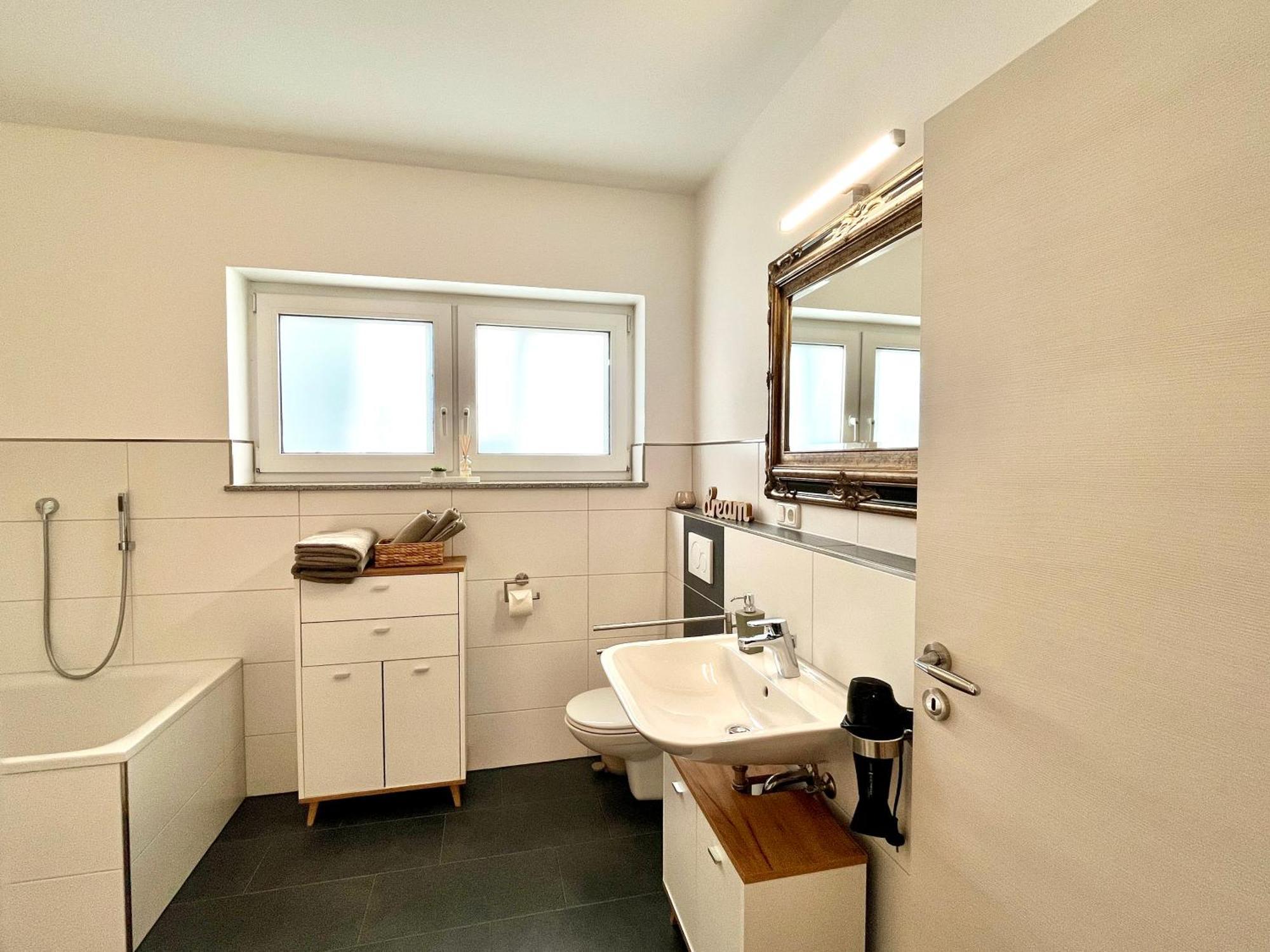 Ferienwohnung Moseltraum, 1-6 Pers, Mit 3 Schlafzimmer Und Panoramabalkon Мюден Экстерьер фото