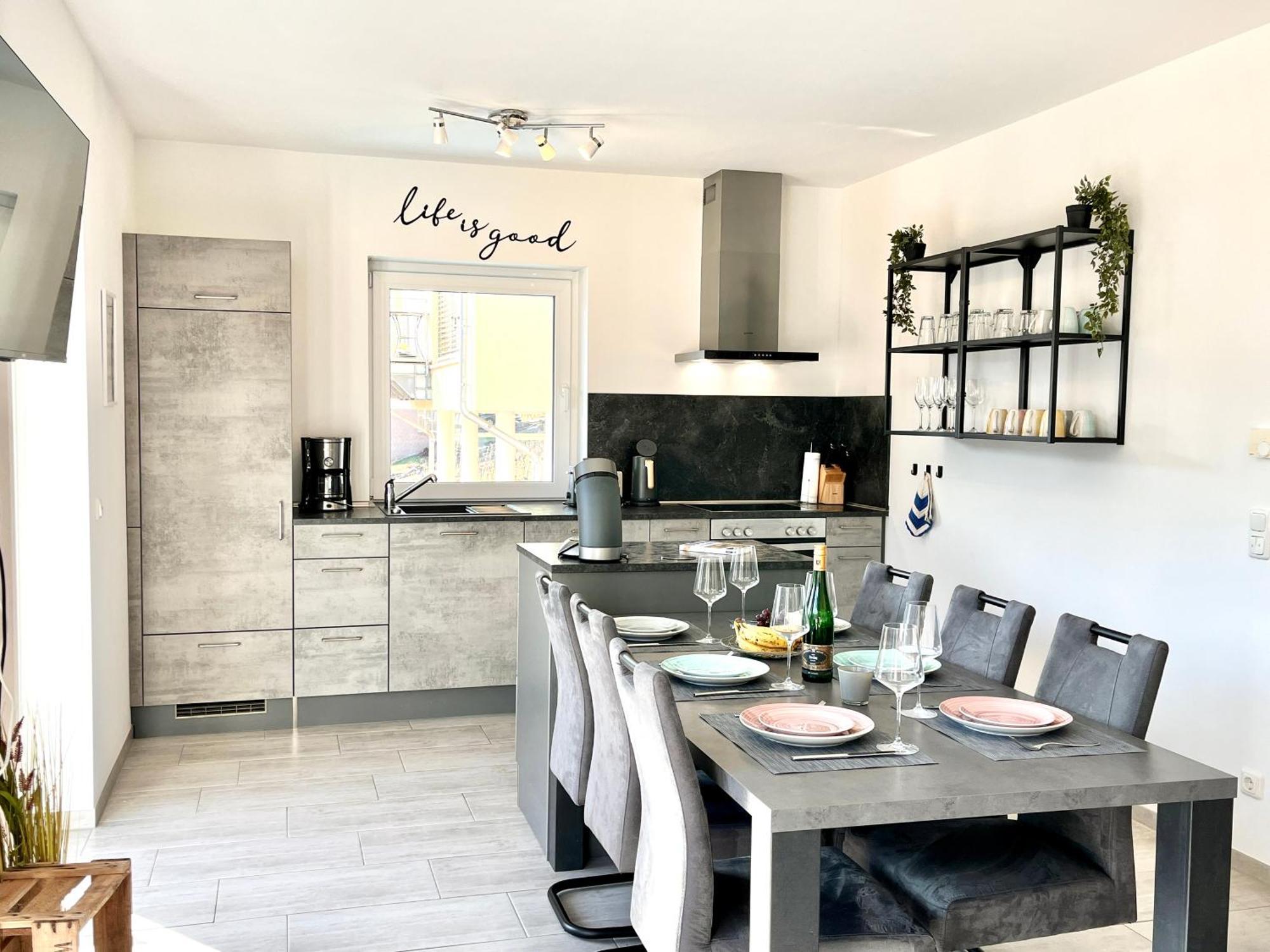 Ferienwohnung Moseltraum, 1-6 Pers, Mit 3 Schlafzimmer Und Panoramabalkon Мюден Экстерьер фото