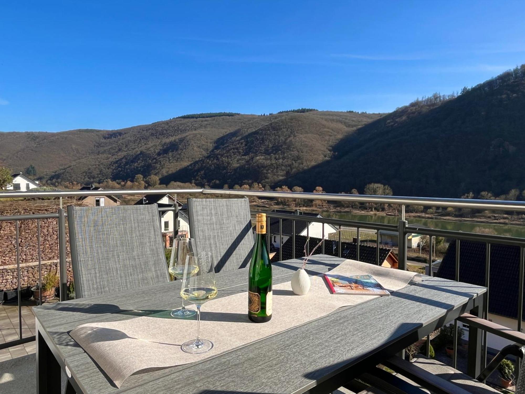 Ferienwohnung Moseltraum, 1-6 Pers, Mit 3 Schlafzimmer Und Panoramabalkon Мюден Экстерьер фото